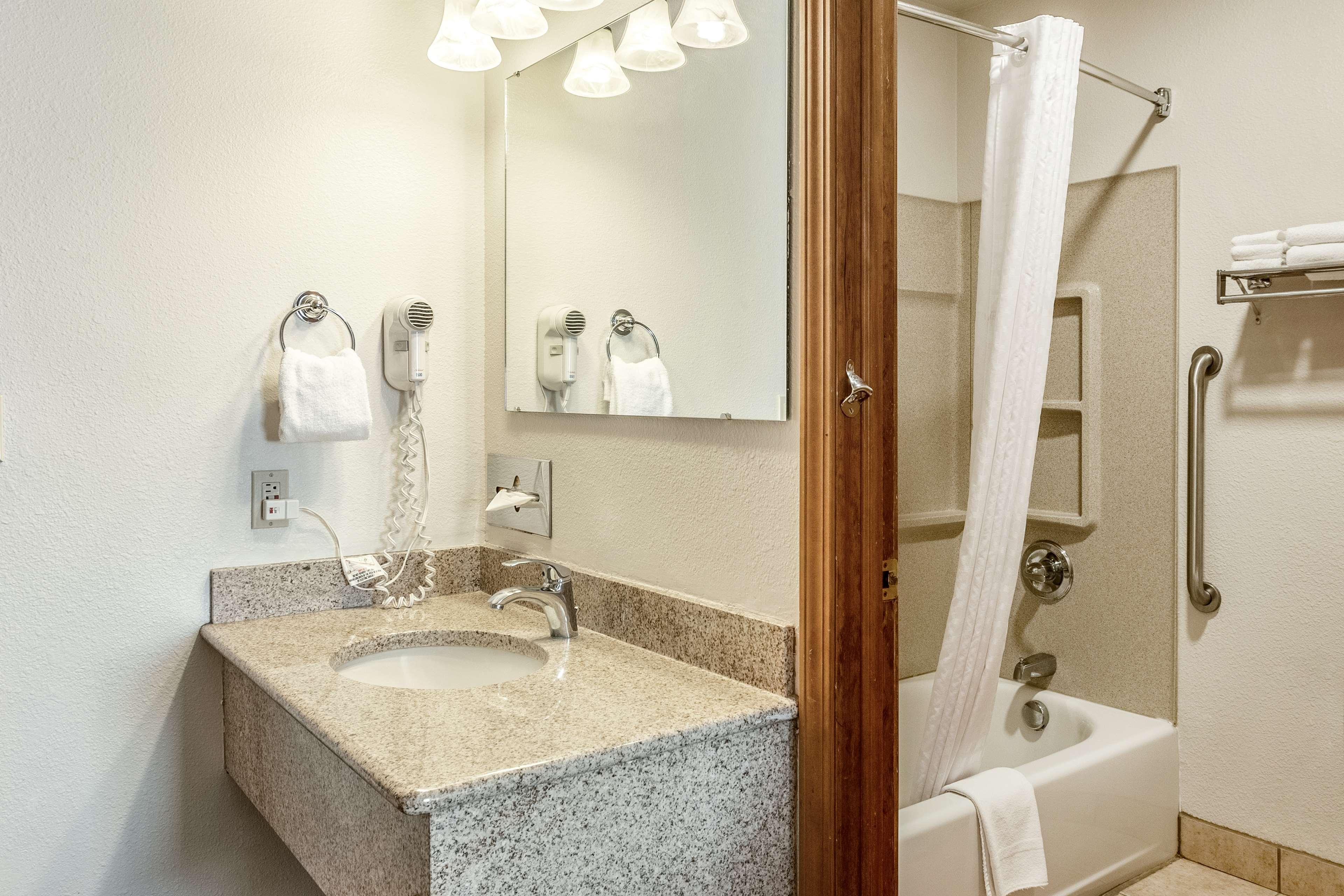 Americas Best Value Inn Бернс Екстер'єр фото