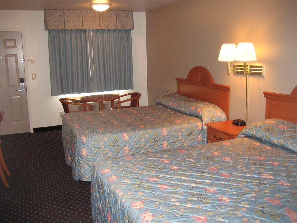 Americas Best Value Inn Бернс Екстер'єр фото