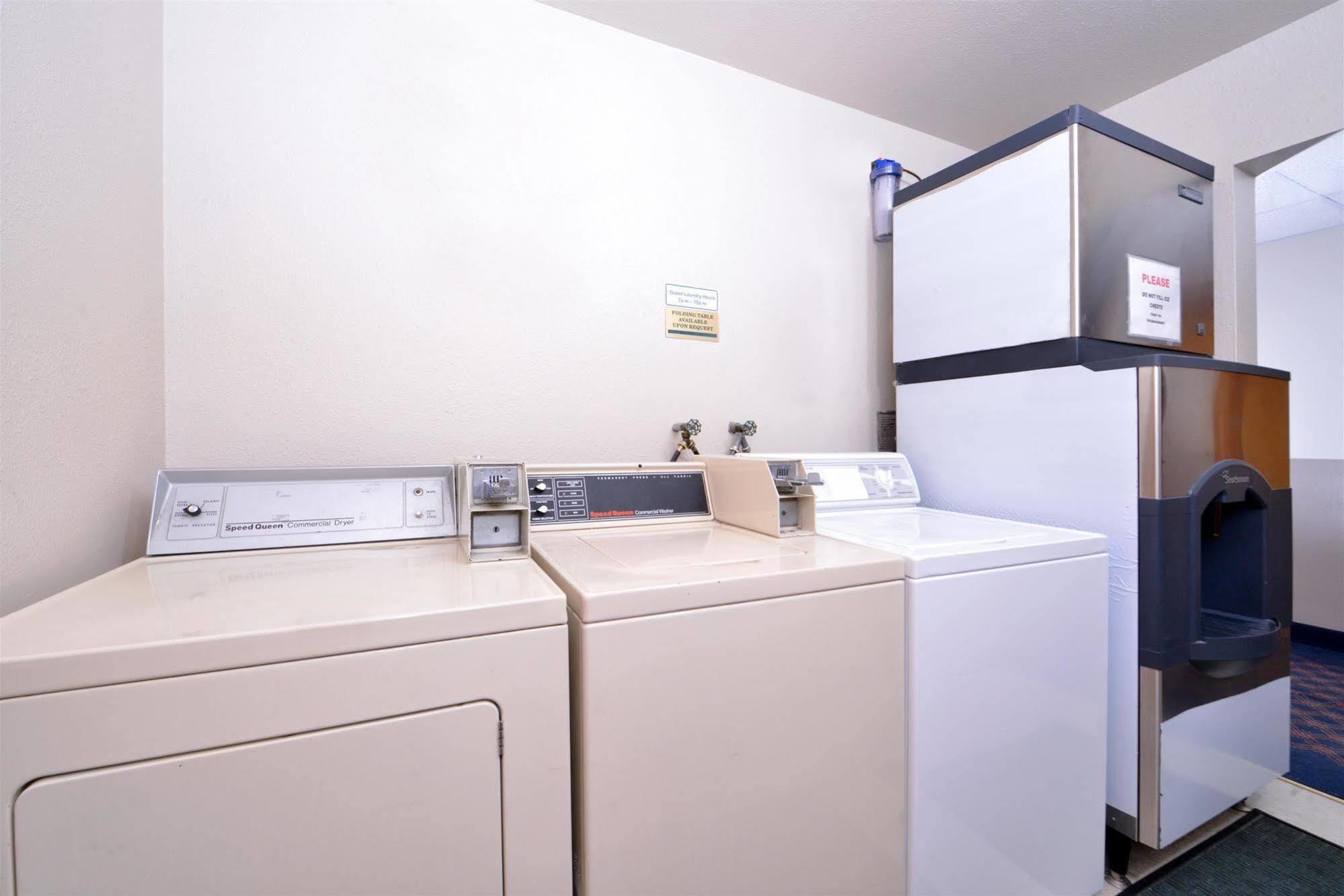 Americas Best Value Inn Бернс Екстер'єр фото